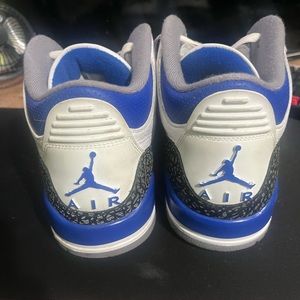 Barely used Jordan 3 racer blue